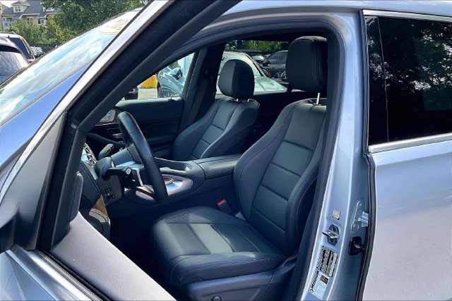 Certified 2025 Mercedes-Benz GLS 450 4MATIC w/ AMG Line Exterior image 6