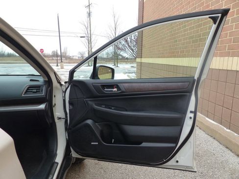 Used 2016 Subaru Outback 2.5i Limited image 42