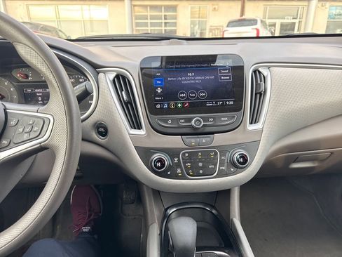 Used 2024 Chevrolet Malibu LT image 17