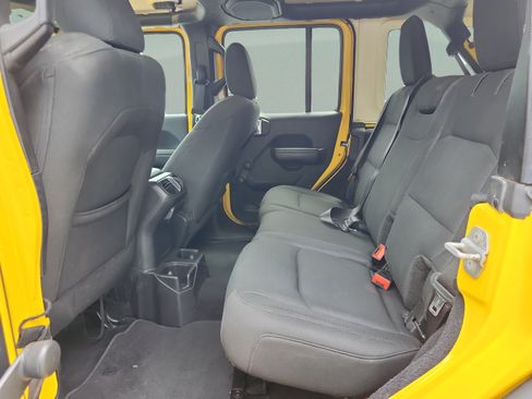 Used 2018 Jeep Wrangler Unlimited Sport AWD/4WD image 17