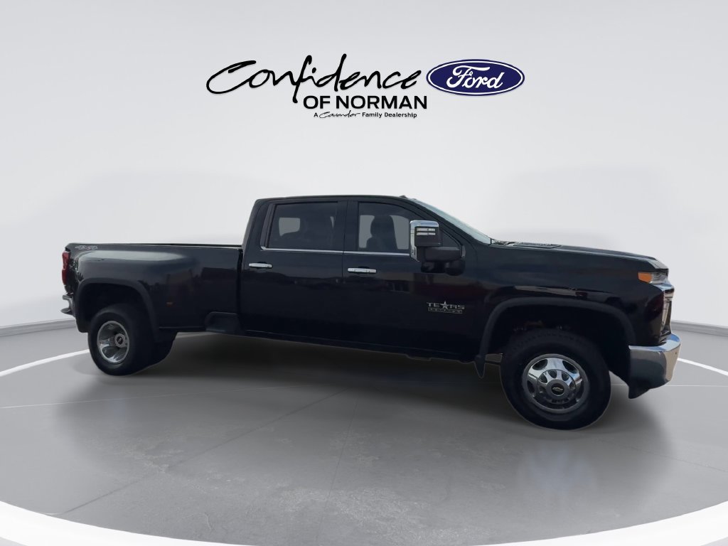 Used 2022 Chevrolet Silverado 3500 LTZ w/ LTZ Texas Edition AWD/4WD image 3