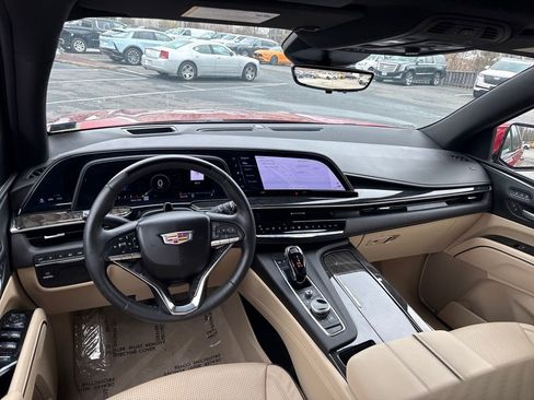 Certified 2024 Cadillac Escalade ESV Premium Luxury image 15