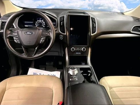 Used 2022 Ford Edge SE w/ Black Appearance Package image 7