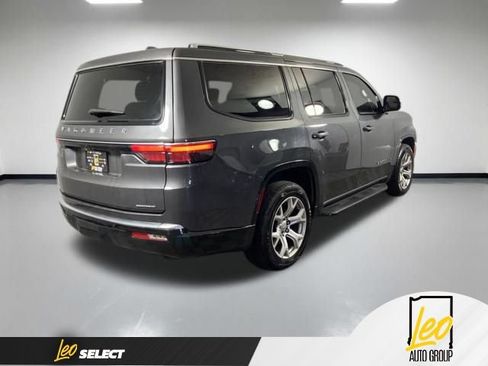 Used 2022 Jeep Wagoneer Series I w/ Premium Group I AWD/4WD image 6