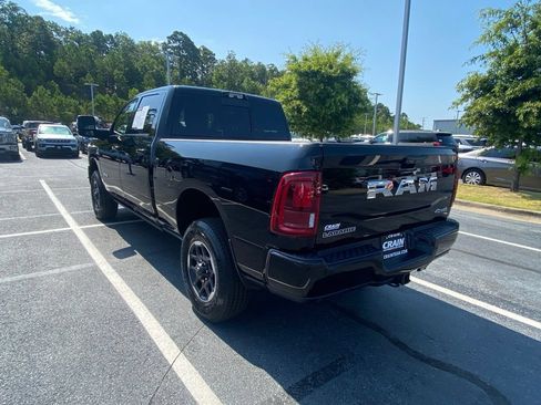 Used 2025 RAM 3500 Laramie AWD/4WD image 5