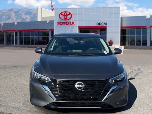 Used 2025 Nissan Sentra SV FWD image 2