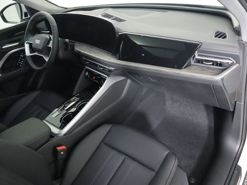 Used 2025 Audi Q5 Premium Plus w/ Premium Plus image 20