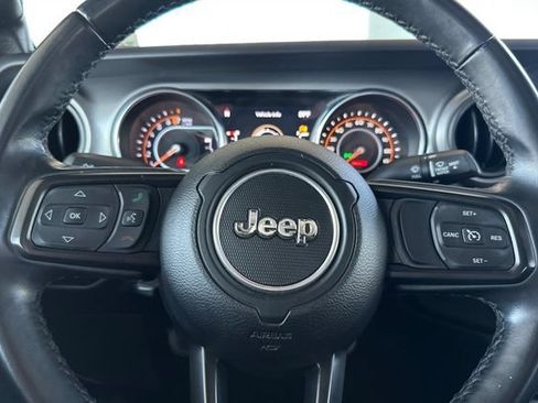Used 2022 Jeep Gladiator Sport AWD/4WD image 22