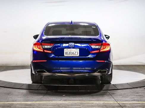 Used 2018 Honda Accord Sport image 3