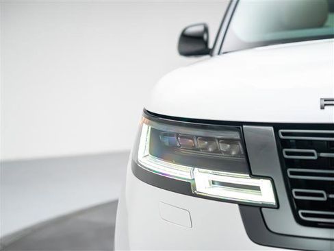 Used 2024 Land Rover Range Rover Long Wheelbase Autobiography AWD/4WD image 10