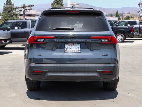 Certified 2024 Toyota Grand Highlander XLE FWD image 6