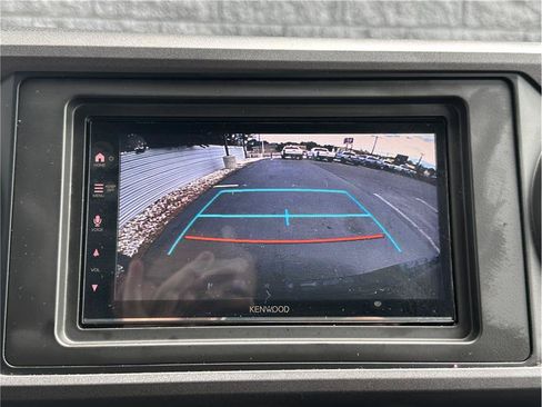 Used 2017 Toyota Tacoma TRD Off-Road w/ Tow Package (A/T) AWD/4WD image 24