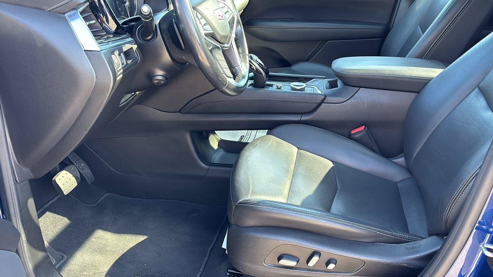 Certified 2023 Cadillac XT5 Premium Luxury AWD/4WD image 15