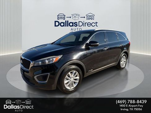 Used 2017 Kia Sorento LX image 2