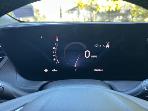 Used 2024 Buick Encore GX Avenir w/ Avenir Technology Package image 16