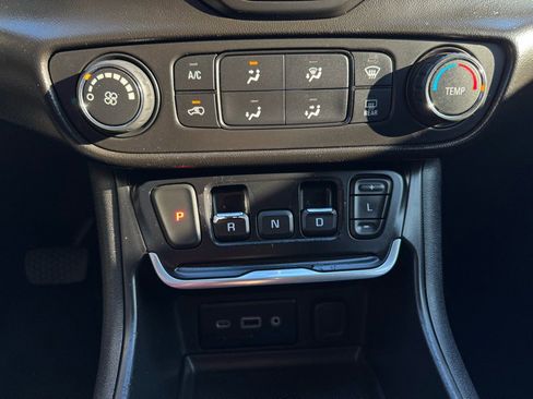 Used 2019 GMC Terrain SLE image 19