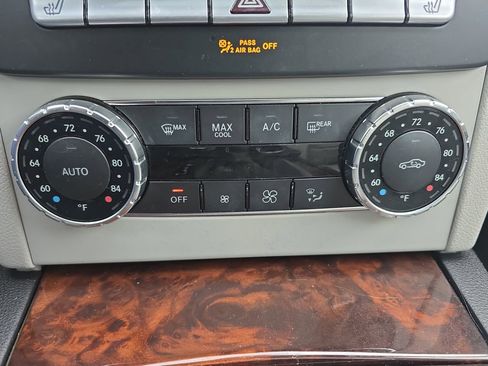 Used 2013 Mercedes-Benz C 250 C 250 image 23