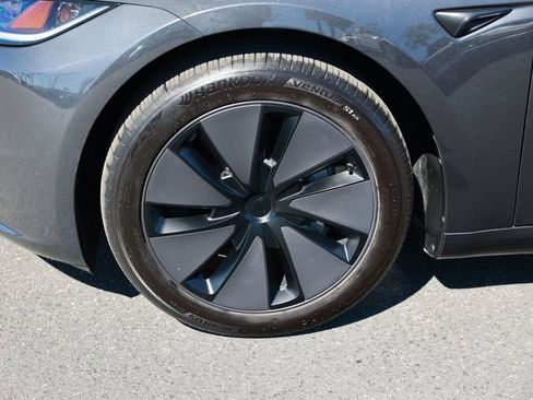 Used 2024 Tesla Model 3 Standard Range RWD image 12