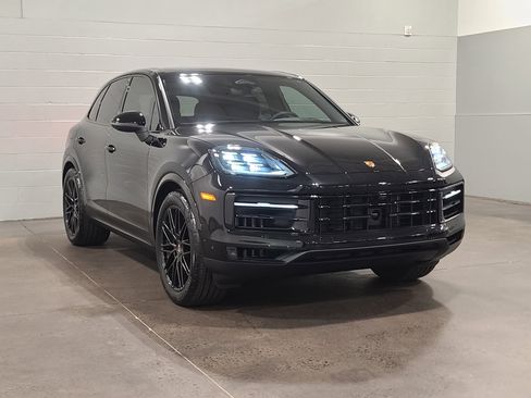 New 2026 Porsche Cayenne image 9