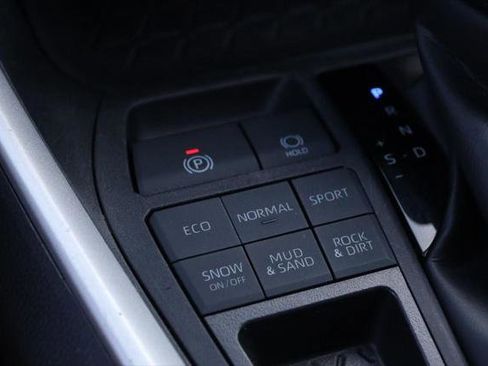 Certified 2024 Toyota RAV4 LE AWD/4WD image 16