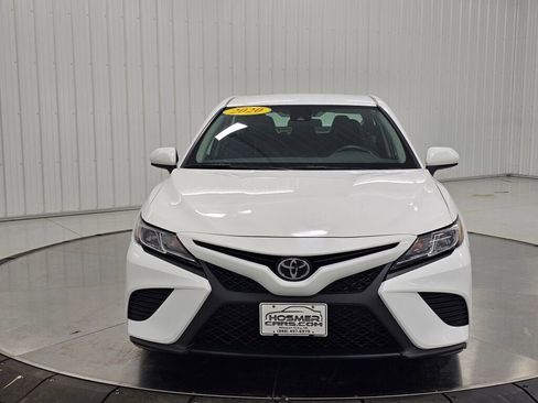 Used 2020 Toyota Camry SE image 40
