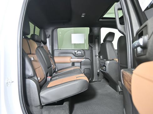 Used 2021 Chevrolet Silverado 3500 High Country w/ Snow Plow Prep/Camper Package AWD/4WD image 17