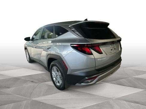 Used 2025 Hyundai Tucson SE FWD image 6