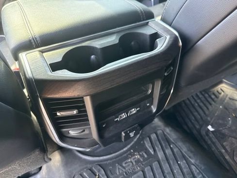 Used 2025 RAM 2500 Laramie AWD/4WD image 23