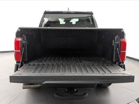 Used 2025 Toyota Tacoma SR5 AWD/4WD image 14