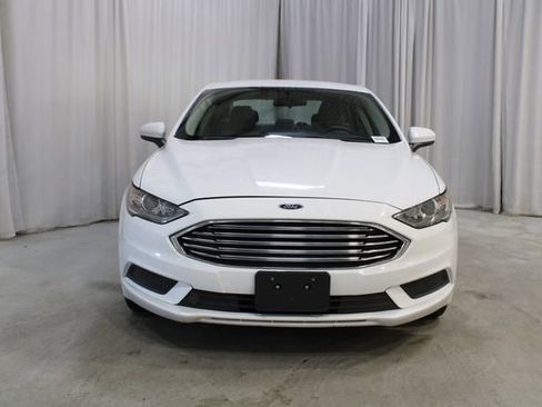 Used 2017 Ford Fusion SE w/ Fusion SE Technology Package image 36