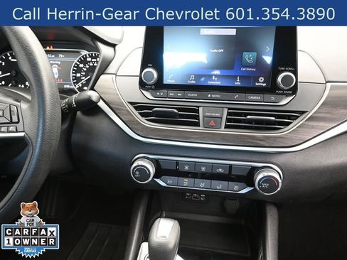 Used 2024 Nissan Altima 2.5 SV FWD image 29