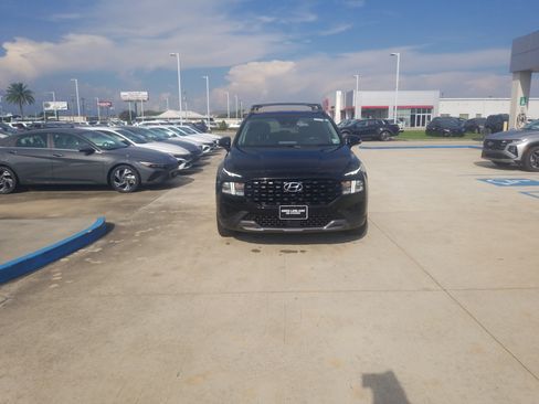 Used 2023 Hyundai Santa Fe XRT FWD image 2