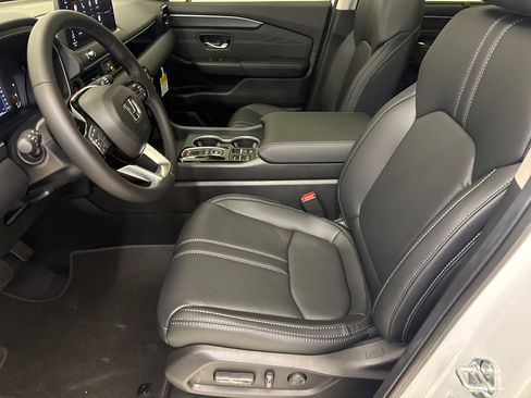New 2026 Honda Pilot Touring image 19