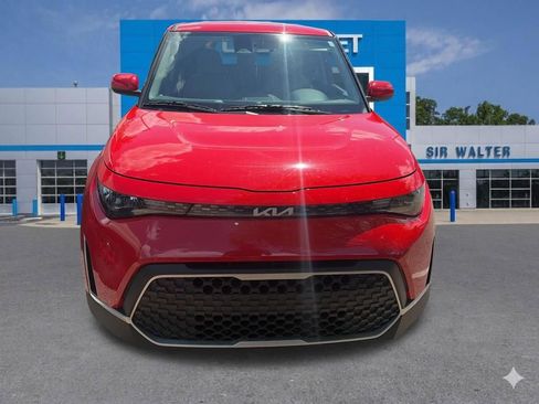 Used 2024 Kia Soul LX FWD image 2