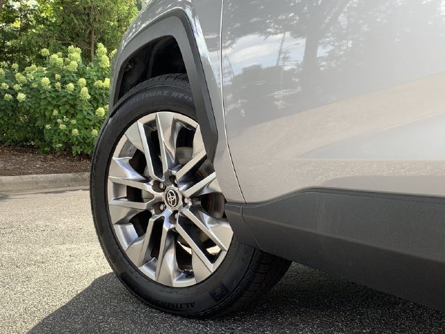 Used 2021 Toyota RAV4 XLE Premium FWD image 41