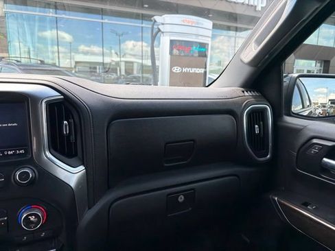 Used 2021 Chevrolet Silverado 1500 RST w/ Convenience Package II AWD/4WD image 4