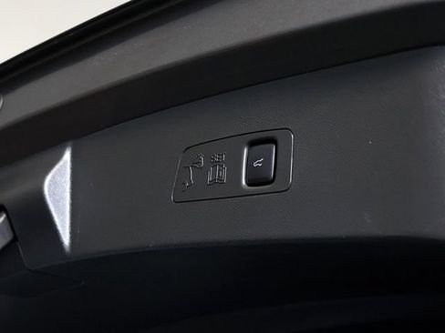 Used 2023 Lincoln Corsair FWD w/ Equipment Group 101A image 32