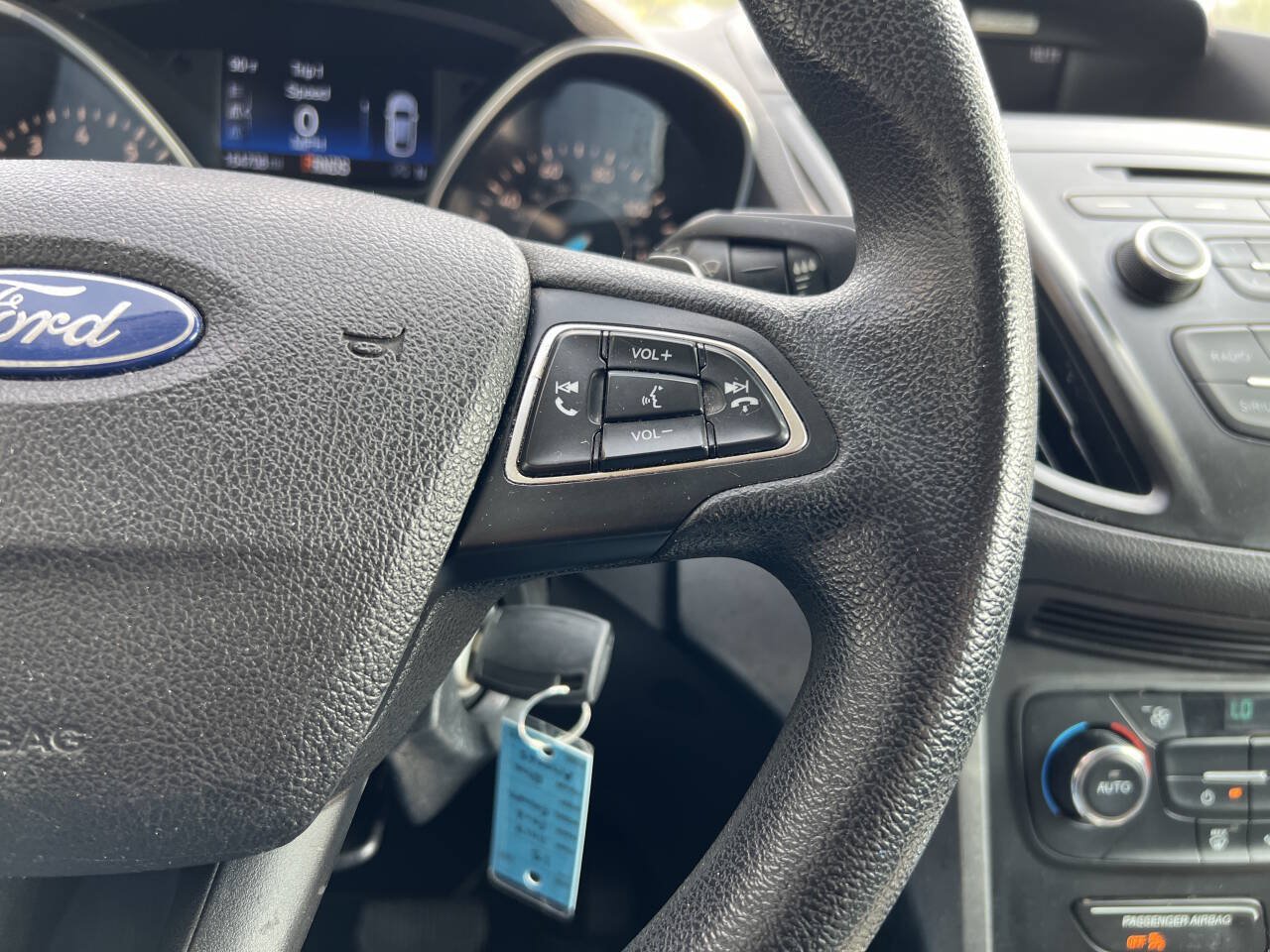 Used 2017 Ford Escape SE FWD image 18