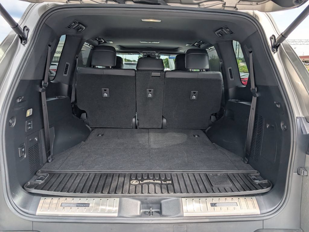 Used 2024 Lexus LX 600 F Sport AWD/4WD image 14