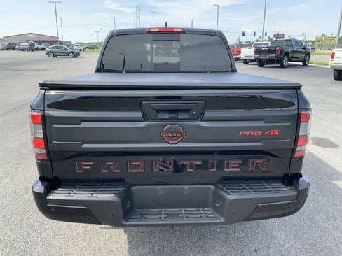 Used 2025 Nissan Frontier PRO-4X AWD/4WD image 10