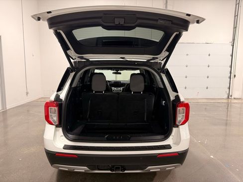 Used 2023 Ford Explorer XLT w/ Equipment Group 202A AWD/4WD image 9
