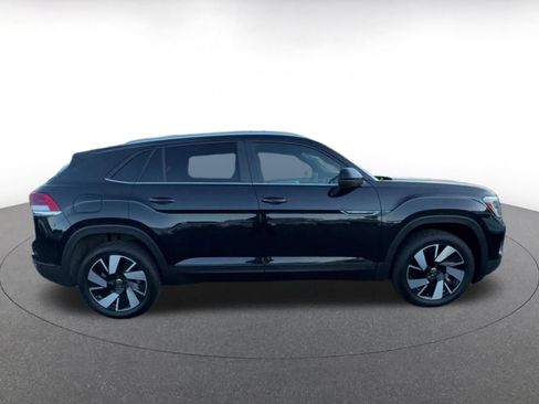Used 2025 Volkswagen Atlas Cross Sport SE image 16