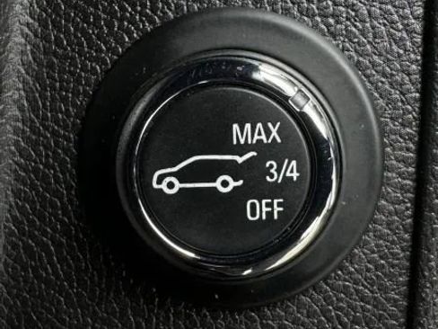 Used 2018 Chevrolet Traverse Premier w/ Redline Edition FWD image 46