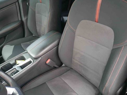 Used 2024 Nissan Sentra SR FWD image 23