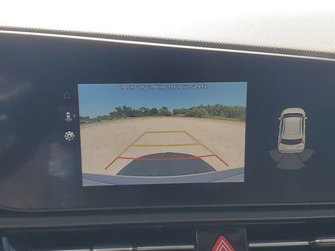 Used 2023 Kia Niro EX FWD image 17