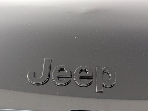 New 2026 Jeep Grand Cherokee Altitude RWD image 32