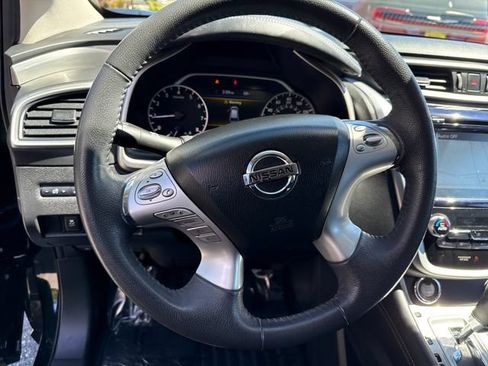 Used 2017 Nissan Murano SV AWD/4WD image 18