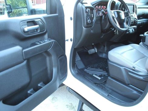 Used 2023 Chevrolet Silverado 2500 Custom w/ Custom Value Package AWD/4WD image 17