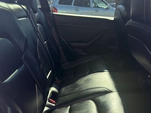 Used 2022 Tesla Model 3 Standard Range RWD image 15