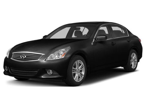Used 2015 INFINITI Q40 w/ Moonroof Package RWD image 1